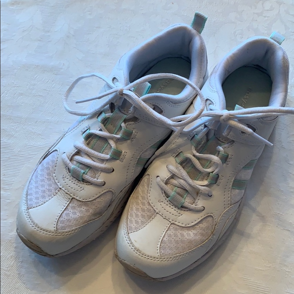 Women’s sneakers